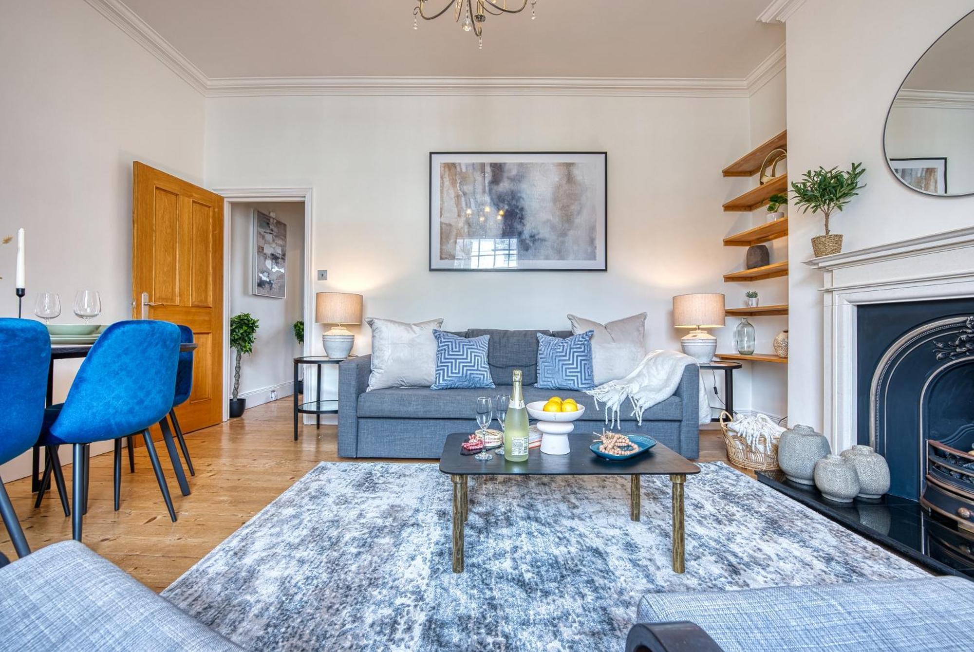 2 Bed Stunning Chic Modern Spacious Apt, Ocean Village, Southampton - Plenty Of Parking - By Blue Puffin Stays Bagian luar foto