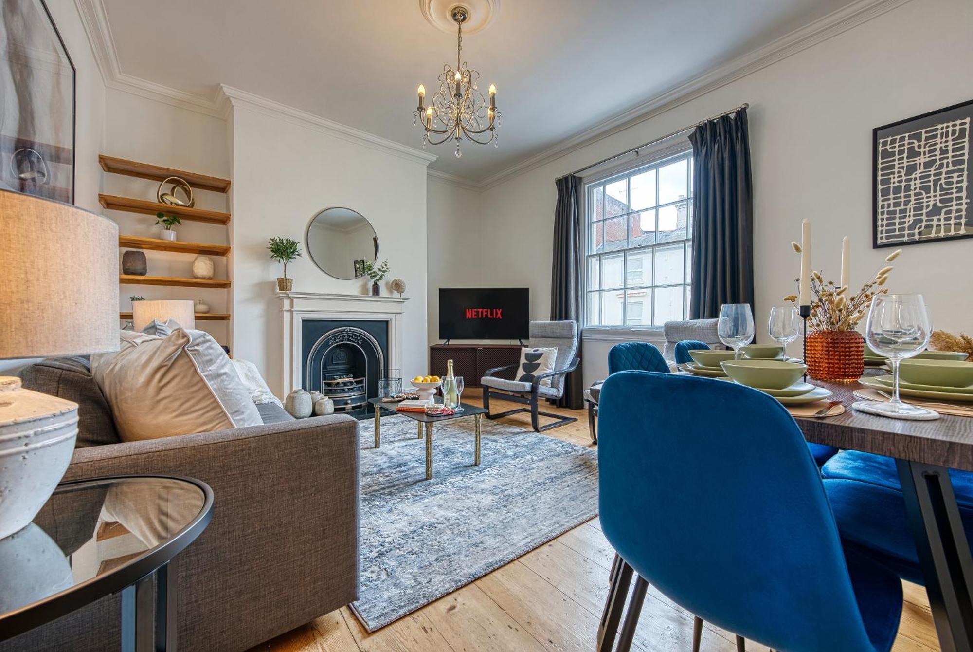 2 Bed Stunning Chic Modern Spacious Apt, Ocean Village, Southampton - Plenty Of Parking - By Blue Puffin Stays Bagian luar foto